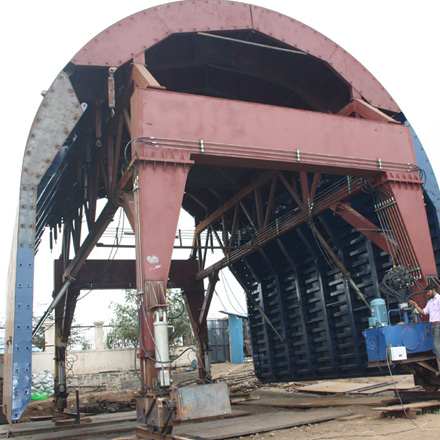 Navyuga Hydrualic Tunnel Gantry